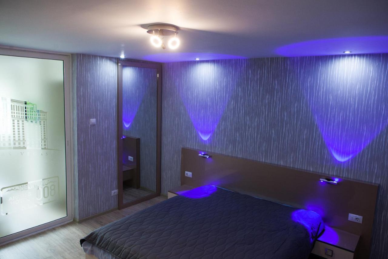 Lvc,Lac & Nyc Apartshotel Faleza Galaţi Esterno foto