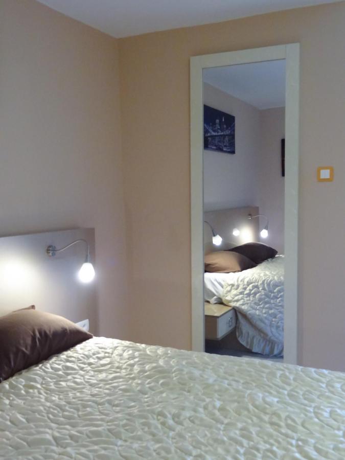 Lvc,Lac & Nyc Apartshotel Faleza Galaţi Esterno foto